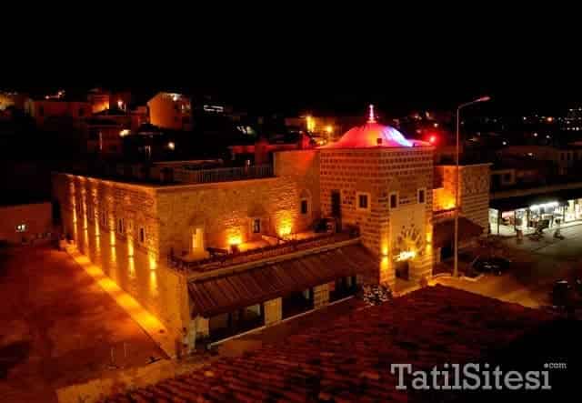 Çeşme Kanuni Kervansaray Historical
